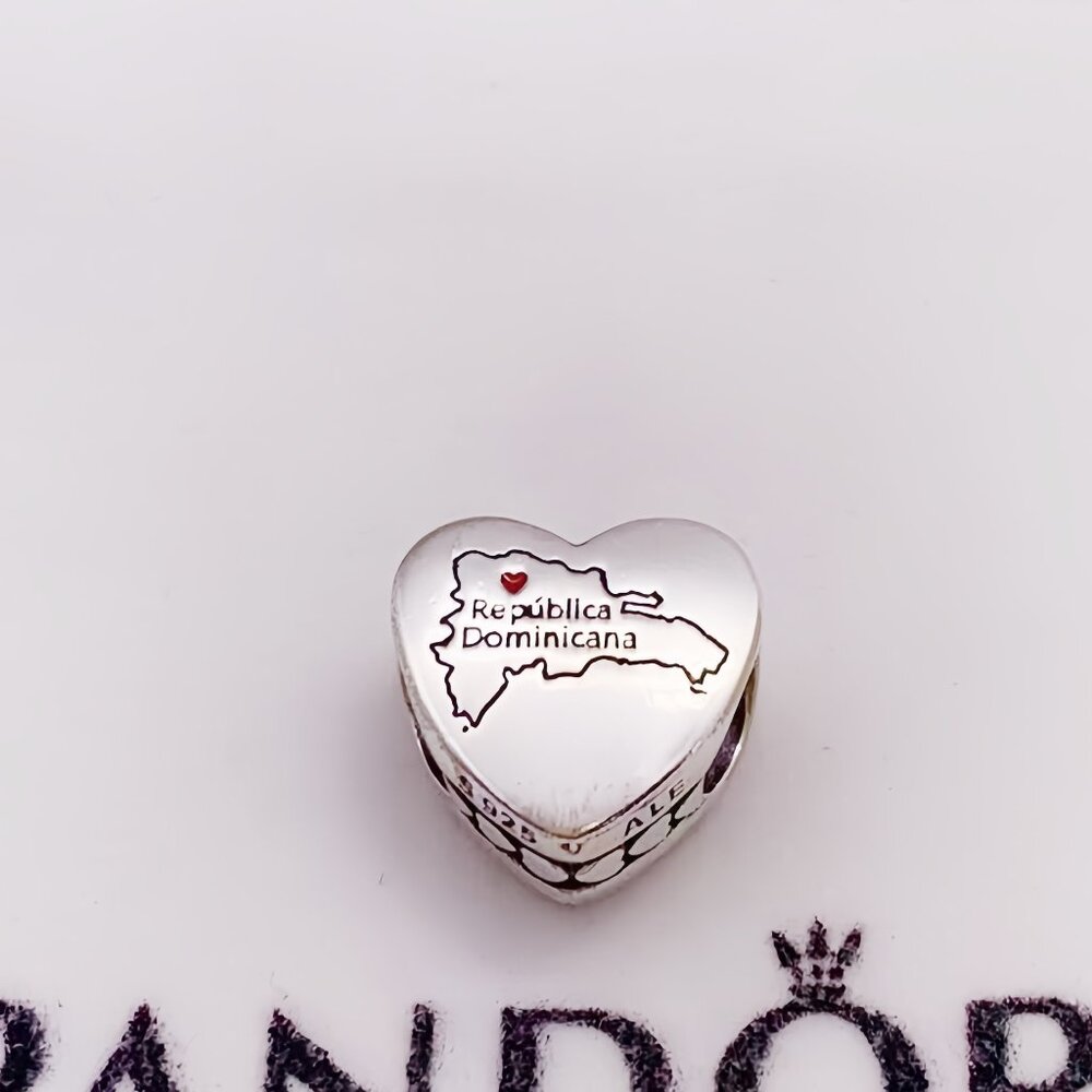 Pandora I love República Dominicana Heart Charm